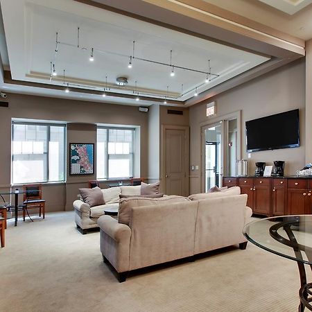 Dewitt Hotel And Suites Chicago Eksteriør bilde