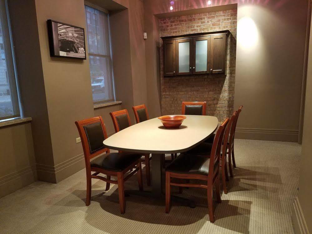 Dewitt Hotel And Suites Chicago Eksteriør bilde