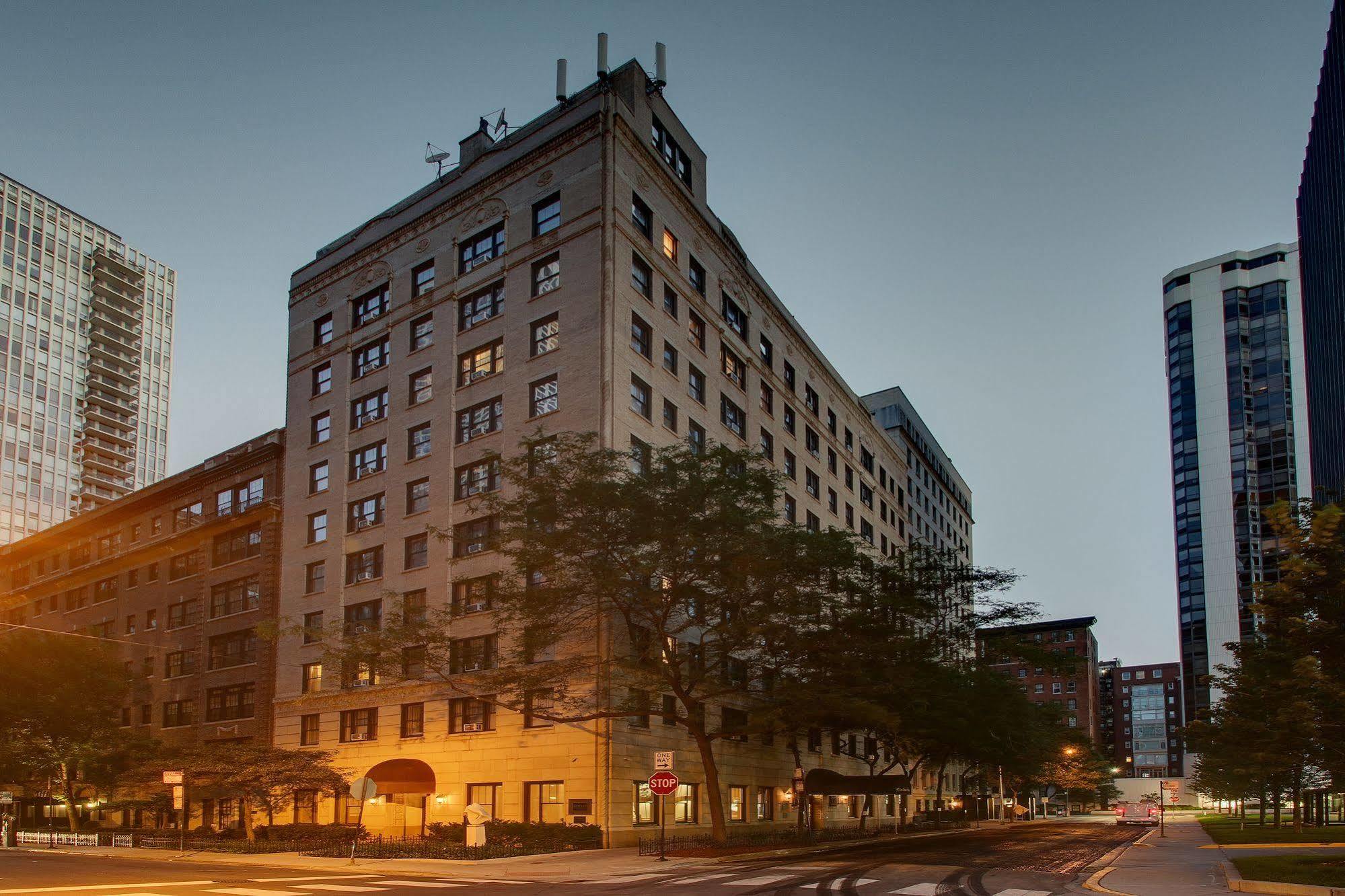 Dewitt Hotel And Suites Chicago Eksteriør bilde