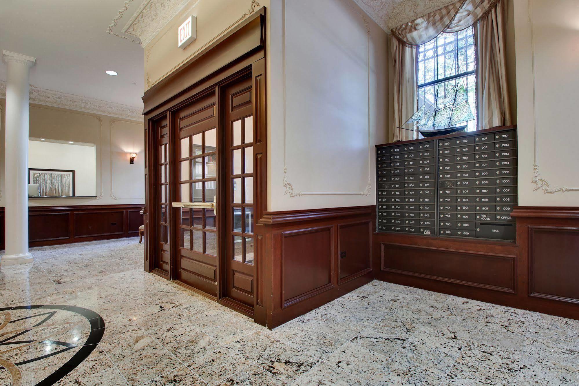 Dewitt Hotel And Suites Chicago Eksteriør bilde