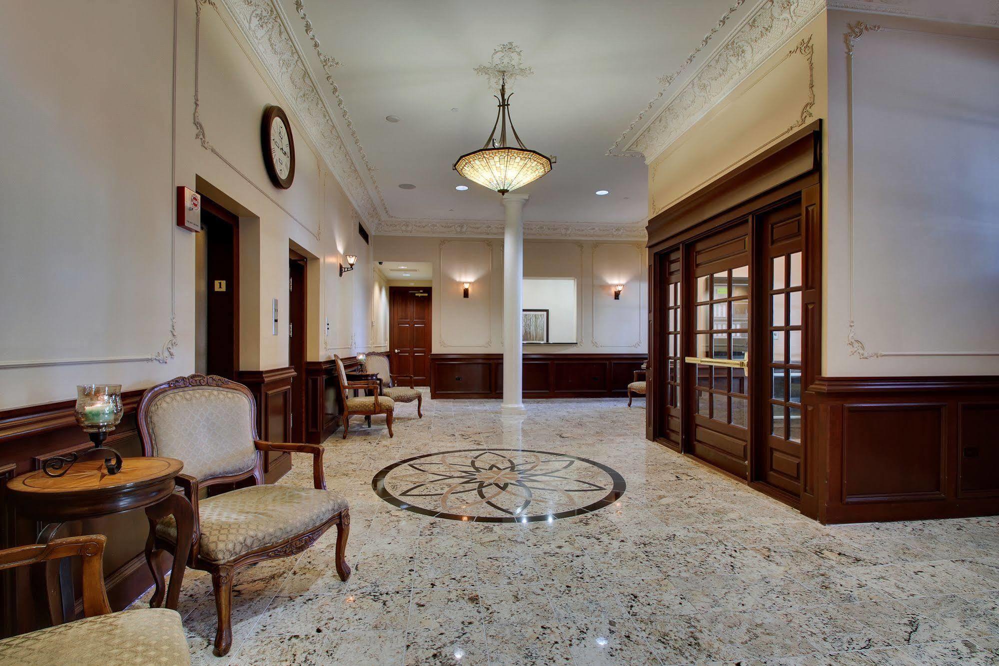 Dewitt Hotel And Suites Chicago Eksteriør bilde