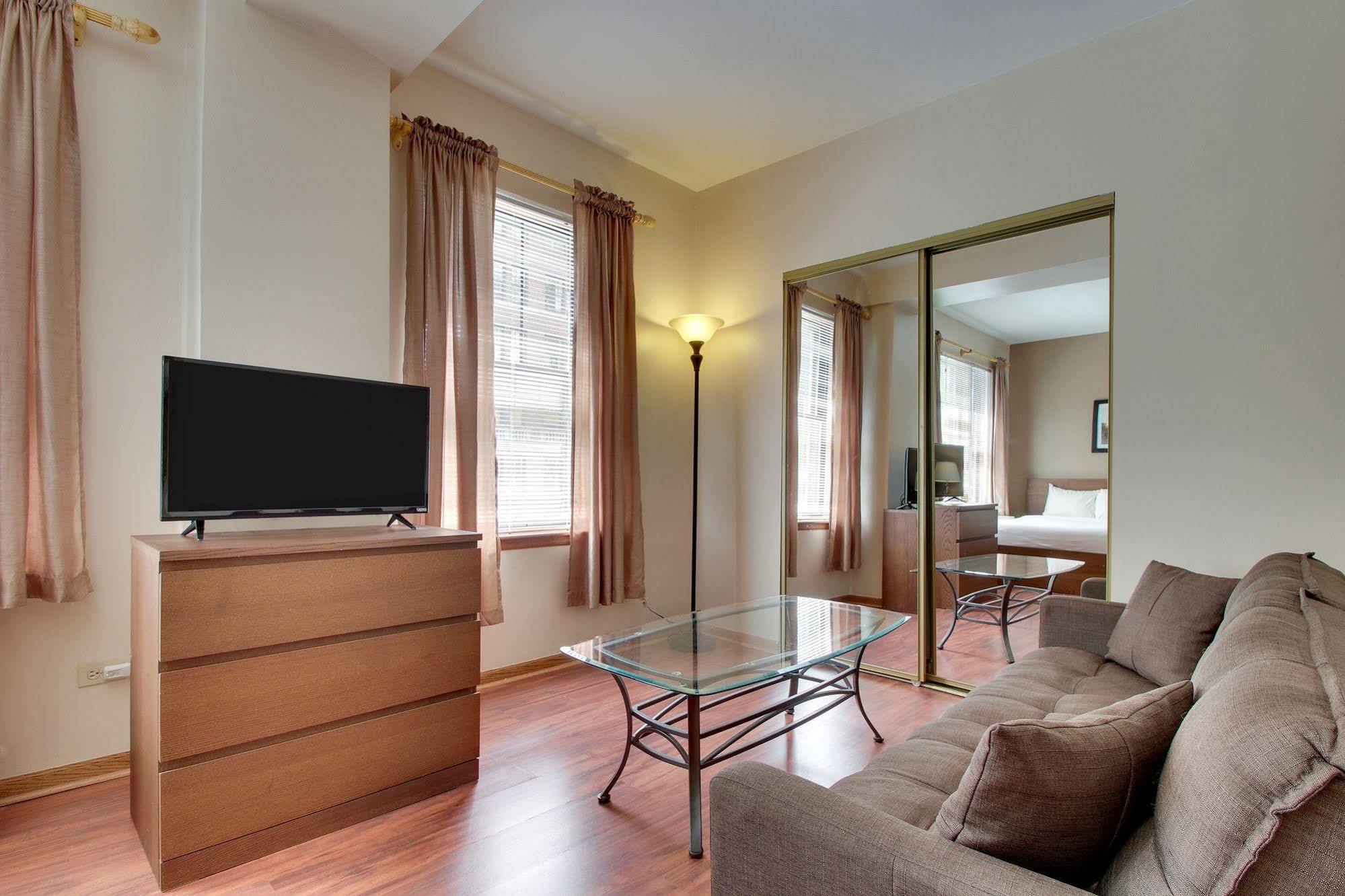 Dewitt Hotel And Suites Chicago Eksteriør bilde